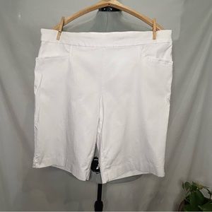 Time and Tru, women’s, stretchy, pull-on white shorts, size XL